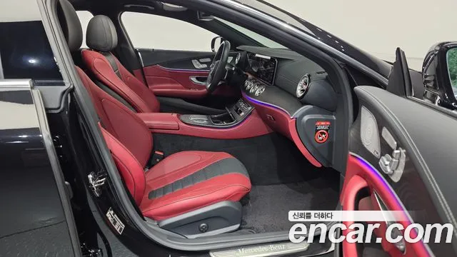 Mercedes-Benz CLS-Class — Фото автомобиля 11