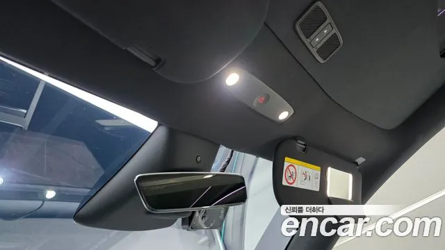 Tesla Model Y — Фото автомобиля 22