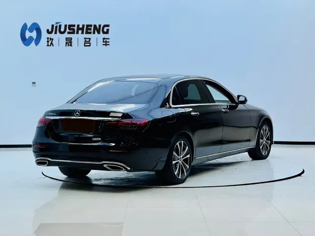 Mercedes-Benz E-Class — Фото автомобиля 6