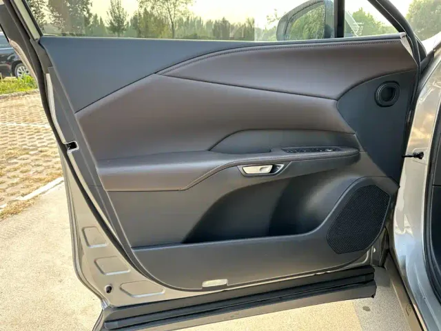 Lexus RX — Фото автомобиля 14