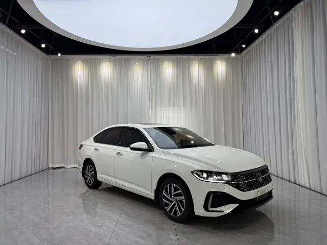 Volkswagen Lavida — Фото автомобиля 3