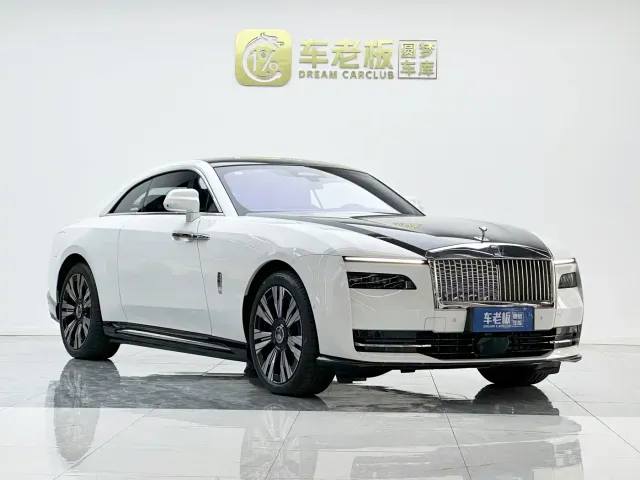 Rolls-Royce Spectre — Фото автомобиля 3