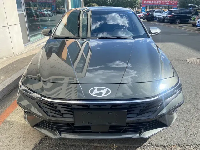 Hyundai Elantra — Фото автомобиля 2