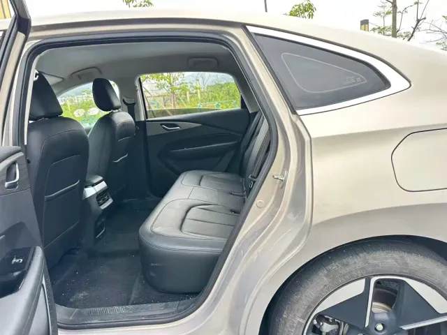 Wuling Starlight — Фото автомобиля 9