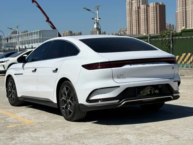 BYD Han — Фото автомобиля 11