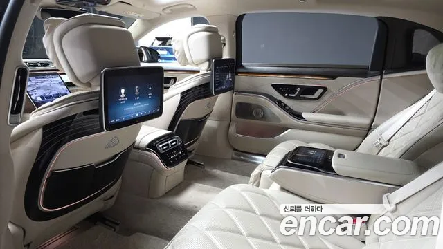 Mercedes-Benz S-Class — Фото автомобиля 18