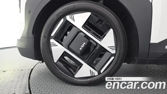 Kia EV3 — Фото автомобиля 5