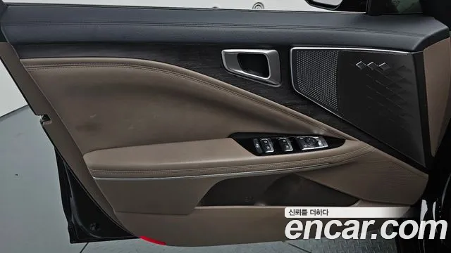 Kia K8 K8 Hybrid — Фото автомобиля 24