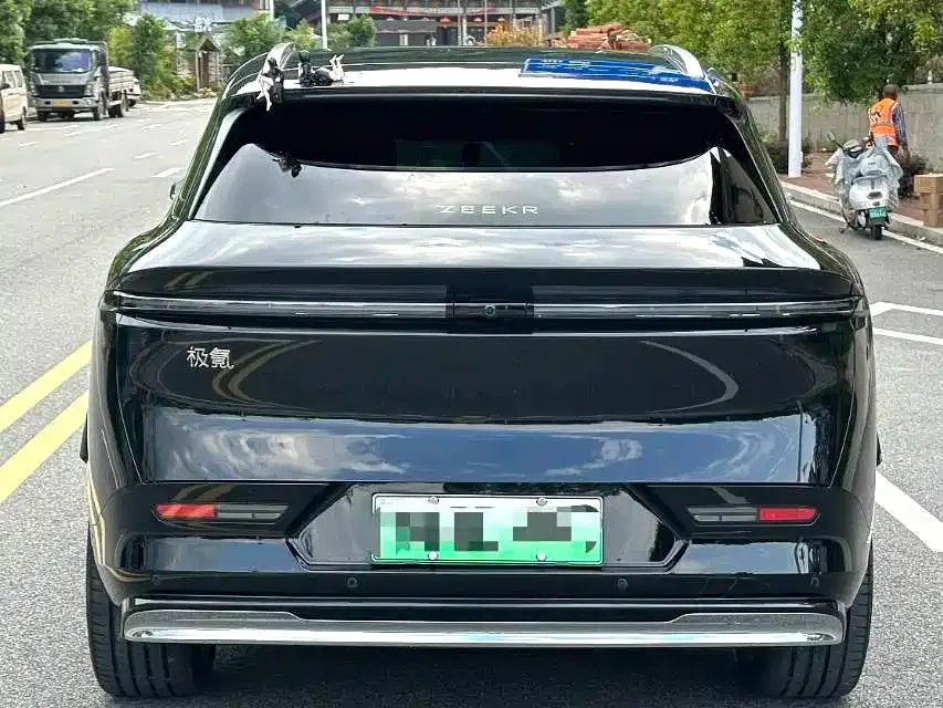 ZEEKR Zeekr 7X 2025 100kWh Long Range AWD Intelligent Driving Edition — Фото автомобиля 4