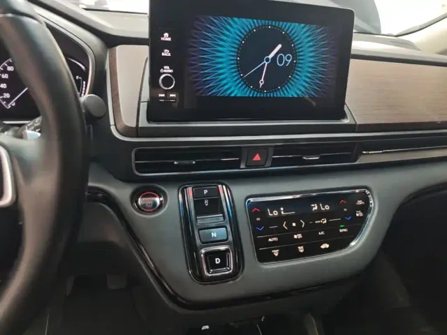 Honda Odyssey — Фото автомобиля 12