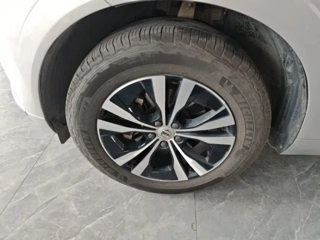 Volvo XC60 — Фото автомобиля 22