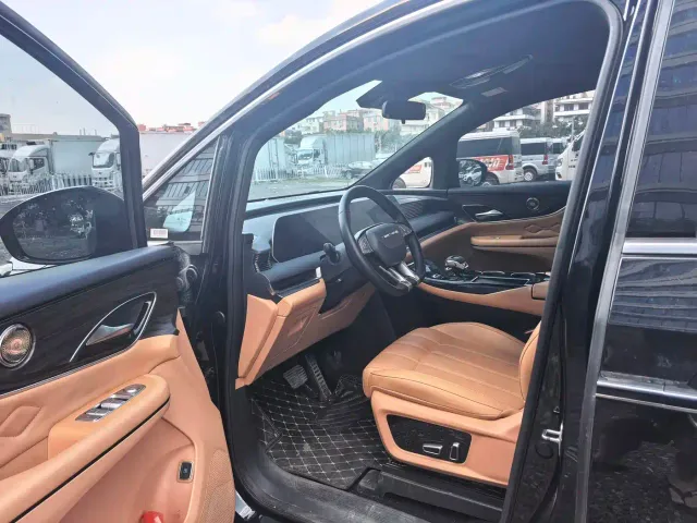 Forthing Xinghai V9 — Фото автомобиля 8