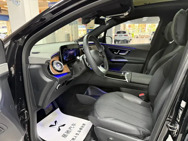 Mercedes-Benz EQE SUV — Фото автомобиля 6