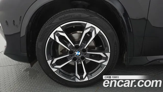 BMW X1 U11 — Фото автомобиля 5