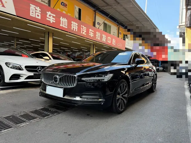 Фотография автомобиля — Volvo S90