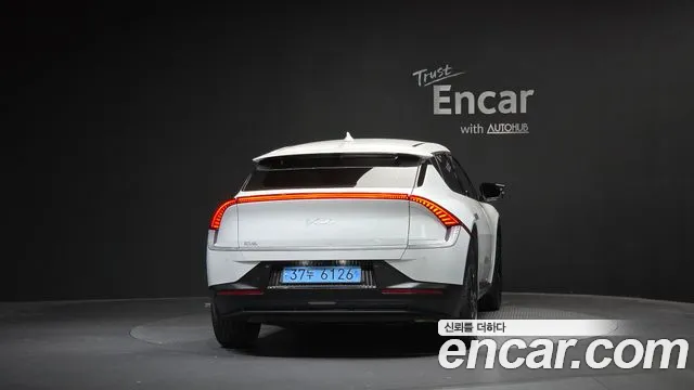Kia EV6 — Фото автомобиля 4