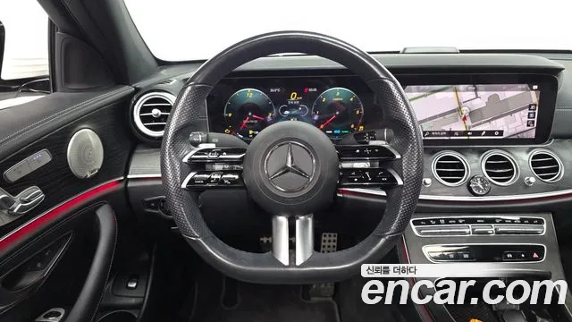 Mercedes-Benz E-Class — Фото автомобиля 13