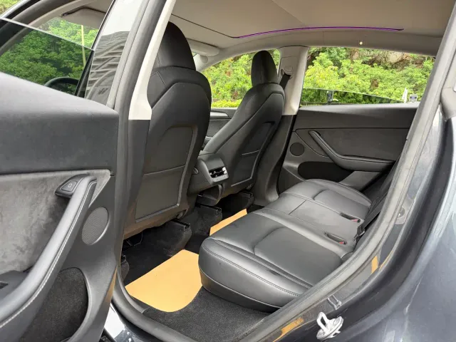 Tesla Model Y — Фото автомобиля 6