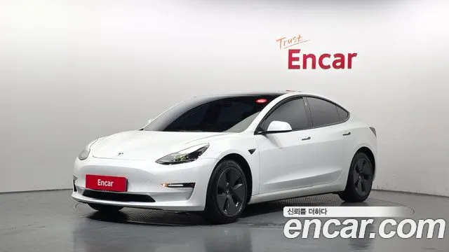 Фотография автомобиля — Tesla Model 3