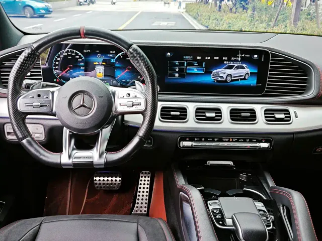 Mercedes-Benz GLE-Class AMG — Фото автомобиля 9