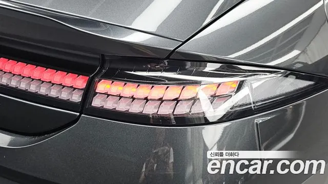 Hyundai Ioniq 6 — Фото автомобиля 8