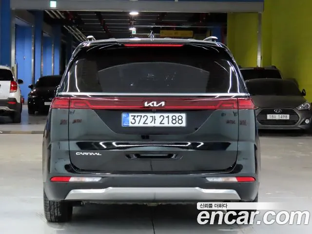 Kia Carnival 4th Gen — Фото автомобиля 3