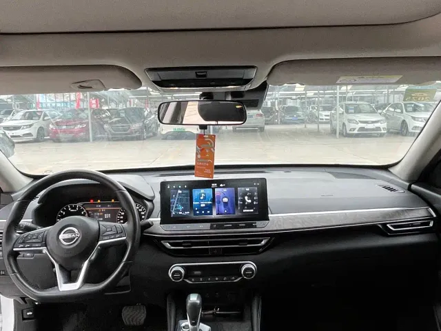 Nissan Teana — Фото автомобиля 10