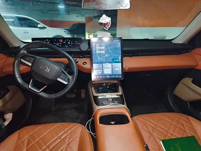Changan Qiyuan A05 — Фото автомобиля 12
