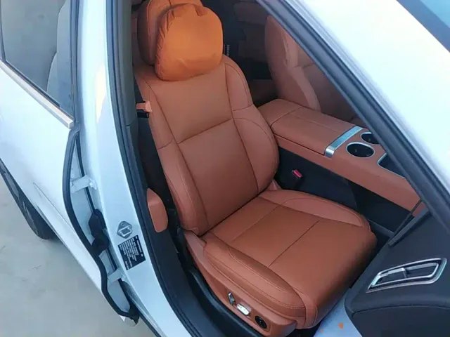 Li Auto L6 — Фото автомобиля 24