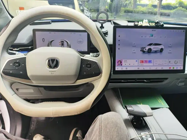 Changan Changan UNI-Z New Energy 2024 Blue Whale iDD 125km Surpassing Edition — Фото автомобиля 5