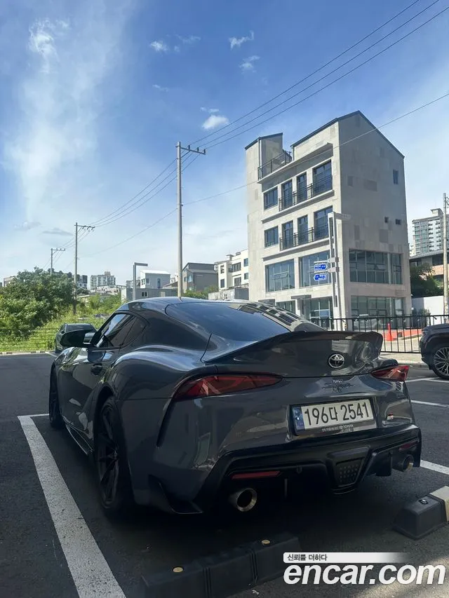 Toyota Supra — Фото автомобиля 4