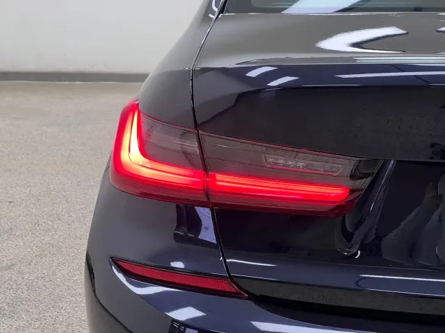 BMW 3 Series — Фото автомобиля 26