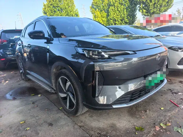Changan Qiyuan Q05 — Фото автомобиля 3