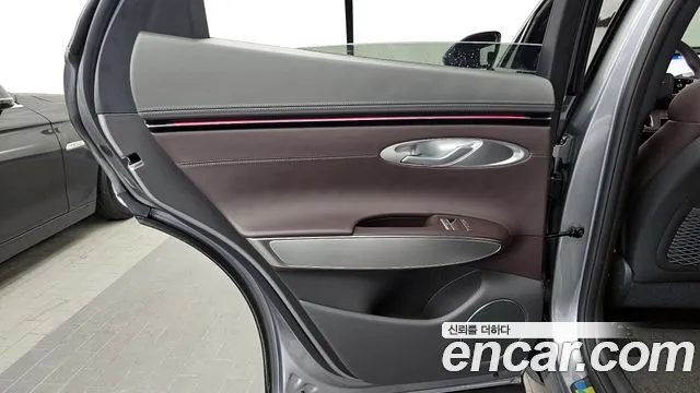 Genesis GV70 2.5T Бензин AWD — Фото автомобиля 17