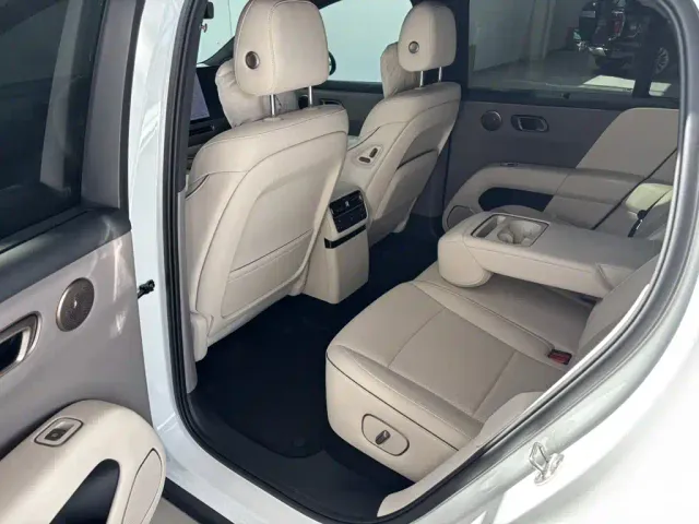 Li Auto i6 — Фото автомобиля 12