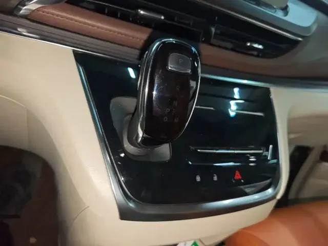 Buick Buick GL8 2023 Model Land Business Class Comfort — Фото автомобиля 9