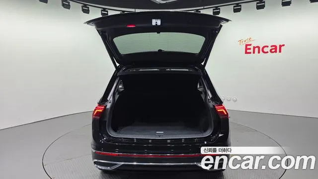 Volkswagen Tiguan Tiguan 2 поколение 2.0 TDI Prestige — Фото автомобиля 15