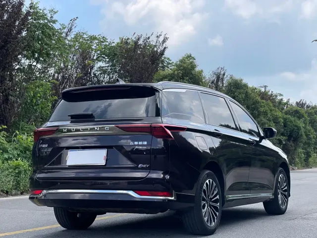 Wuling Victory — Фото автомобиля 7