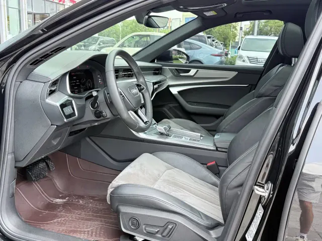 Audi A6L — Фото автомобиля 13