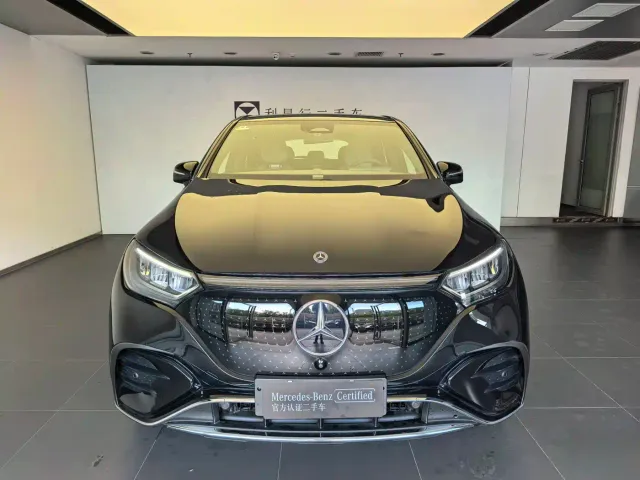 Mercedes-Benz EQE SUV — Фото автомобиля 2