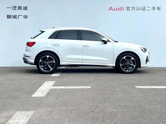 Audi Audi Q3 2024 35 TFSI Fashion Sport — Фото автомобиля 3