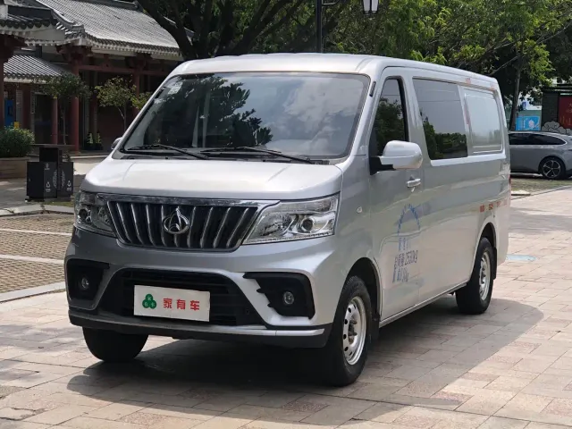 Фотография автомобиля — Changan Ruixing M80
