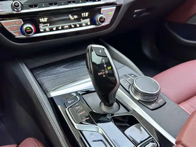 BMW 5 Series — Фото автомобиля 15