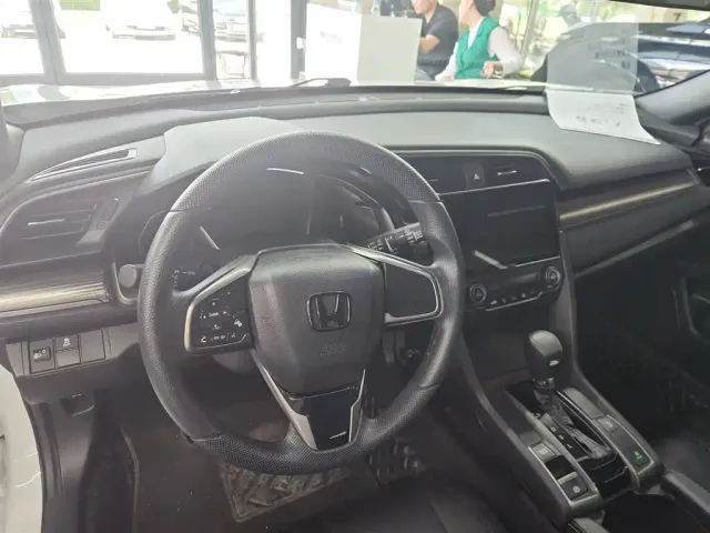 Honda Civic — Фото автомобиля 4