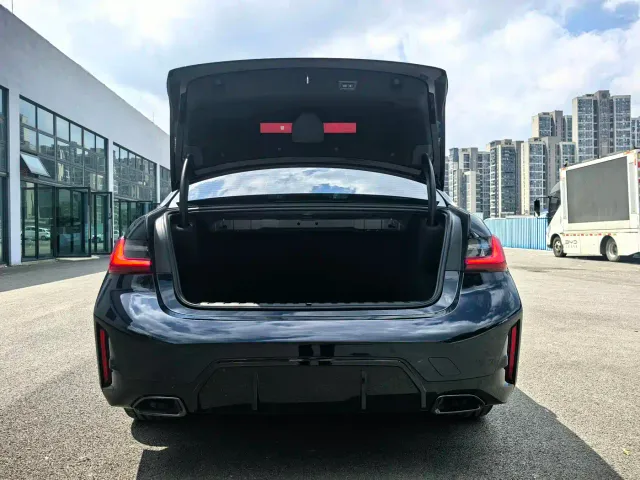 BMW 3 Series — Фото автомобиля 16