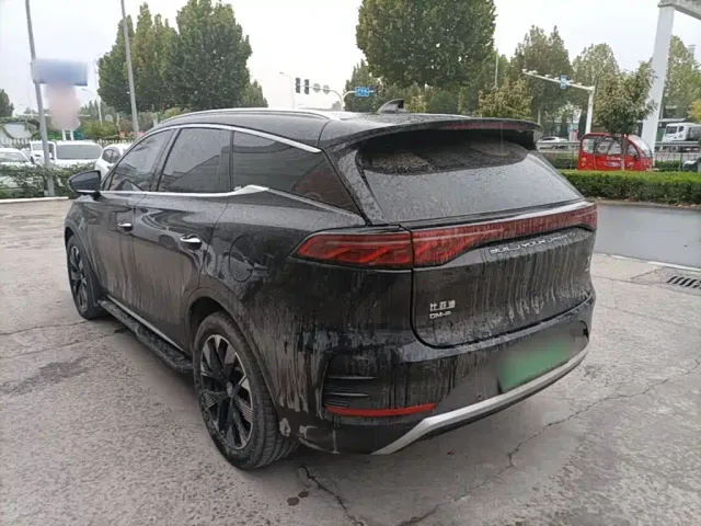 BYD Tang — Фото автомобиля 4