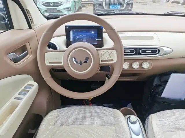 Wuling Hongguang Mini EV — Фото автомобиля 12