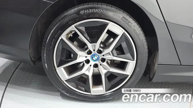BMW i5 — Фото автомобиля 17