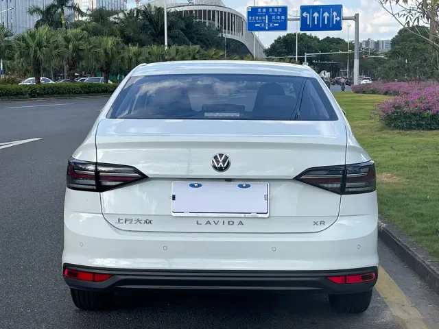 Volkswagen Lavida — Фото автомобиля 13