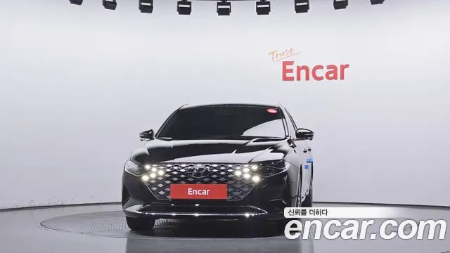 Hyundai Grandeur New — Фото автомобиля 3